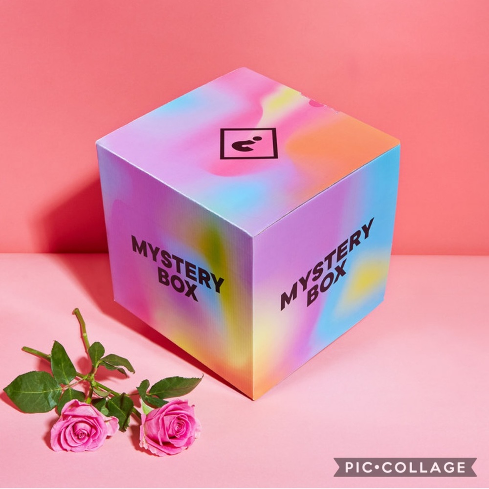 $20 Mystery Box 4-5 Items Women’s Various sizes